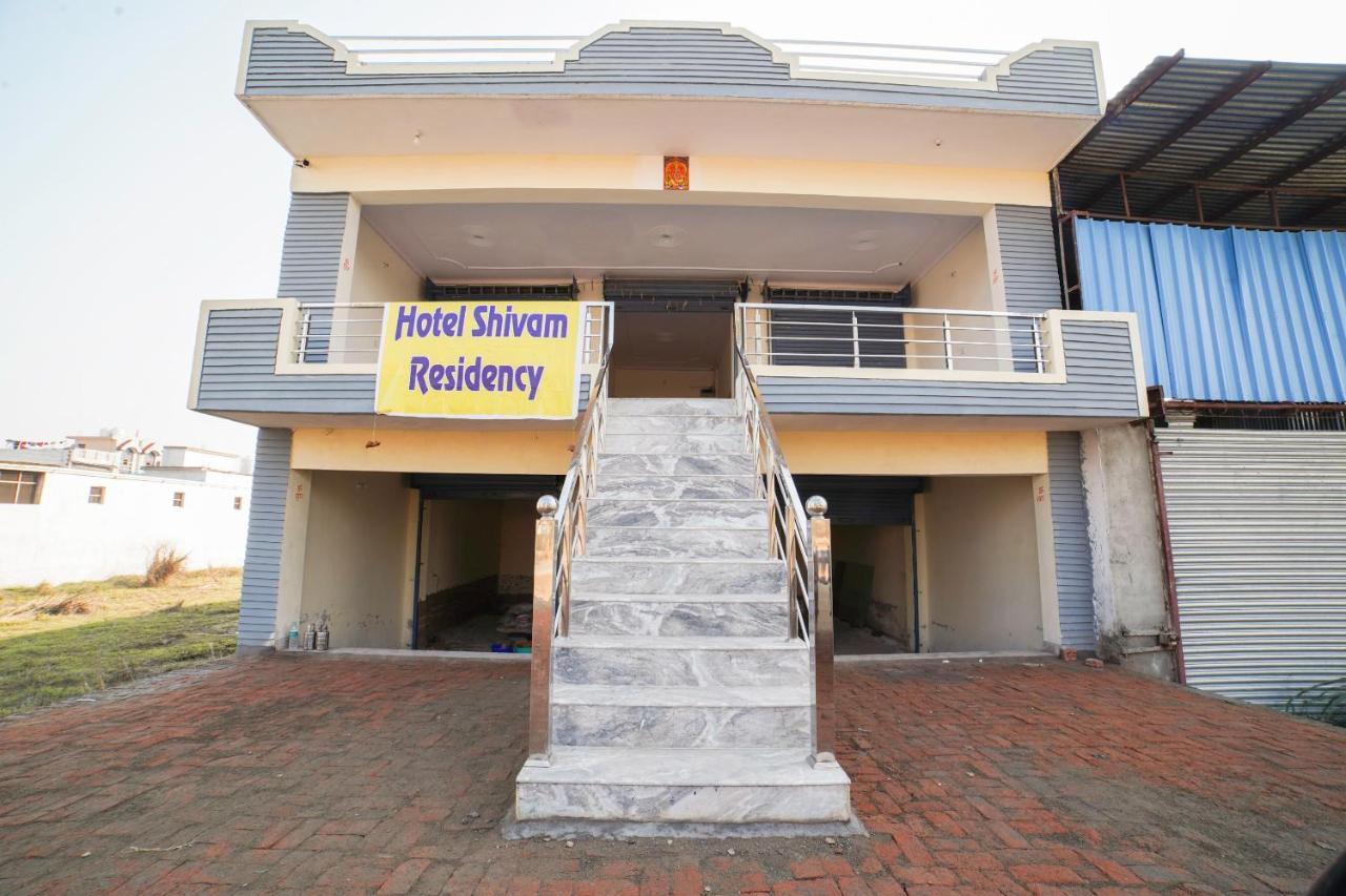 Spot On 67119 Hotel Shivam Residency Rāmpura Exterior photo